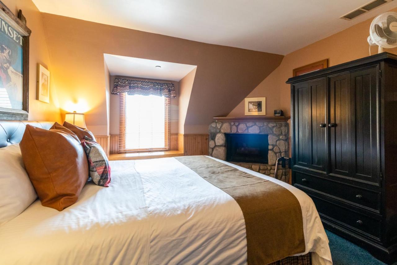 Saddleback Inn At レイク・アローヘッド エクステリア 写真