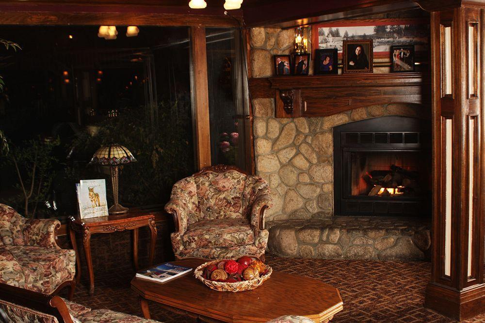 Saddleback Inn At レイク・アローヘッド エクステリア 写真